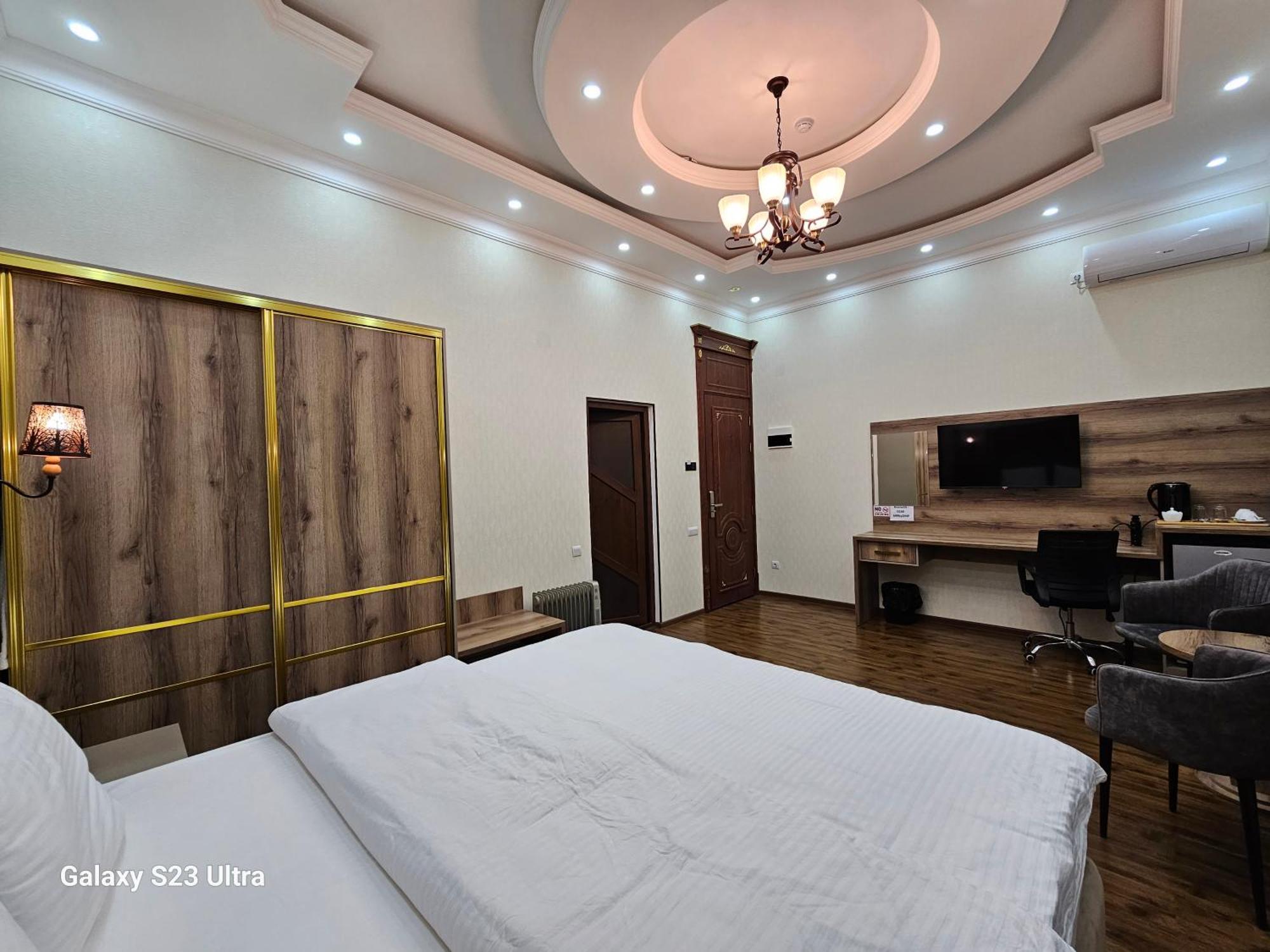 Hotel Sharq Dushanbe Exterior photo